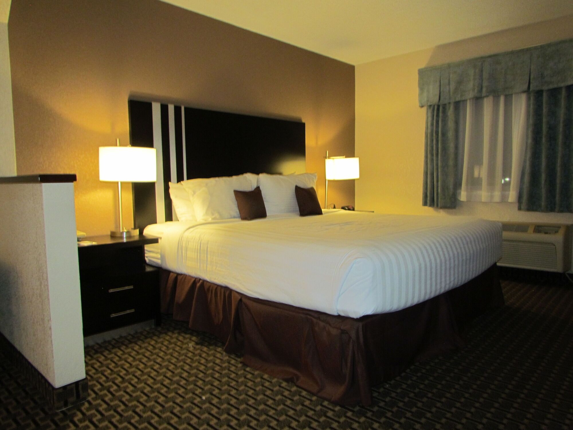Hotel Ramada By Wyndham Glendale Heights/Lombard Zewnętrze zdjęcie